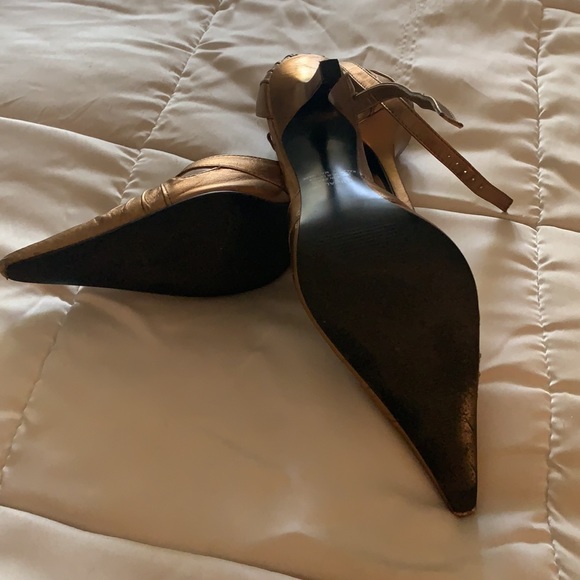 Pointed high heels - Picture 2 of 3